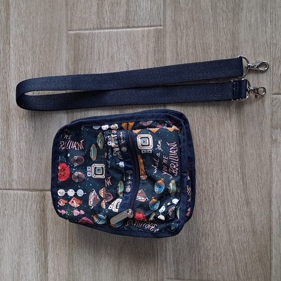 LeSportsac Convertible mini backpack - Picture 1 of 16